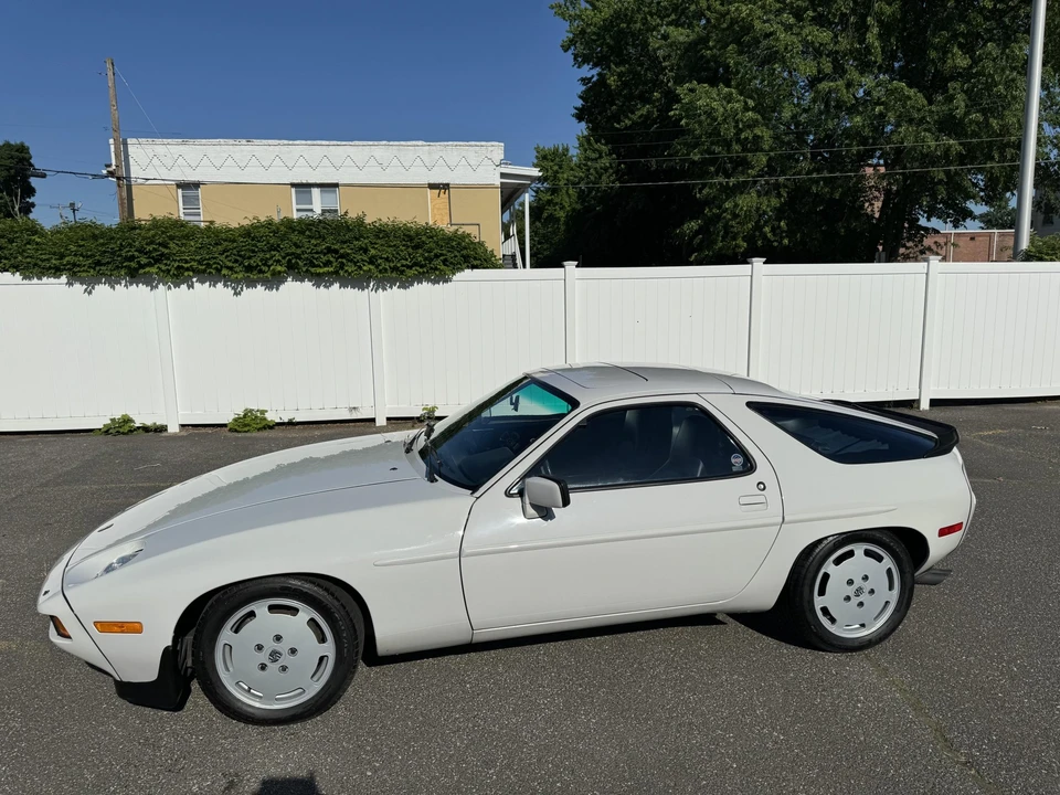 1985 Porsche 928 S - Image 5 of 31
