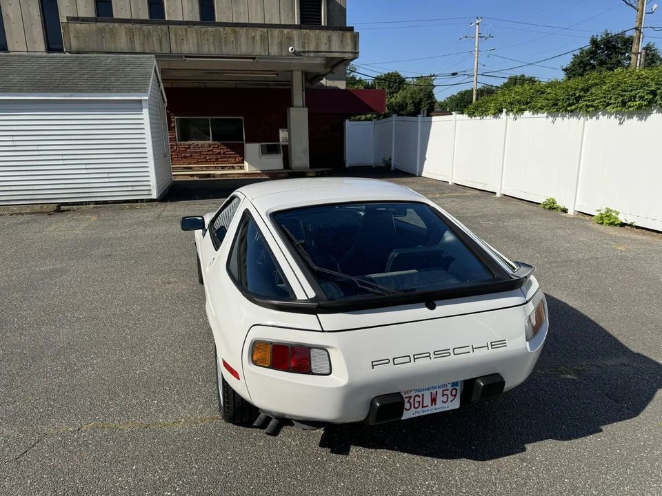 1985 Porsche 928 S - Image 14 of 31