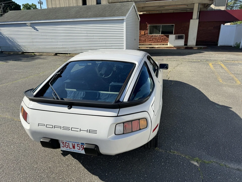 1985 Porsche 928 S - Image 17 of 31