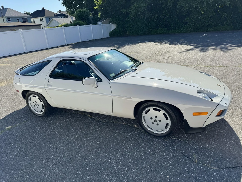 1985 Porsche 928 S - Image 25 of 31