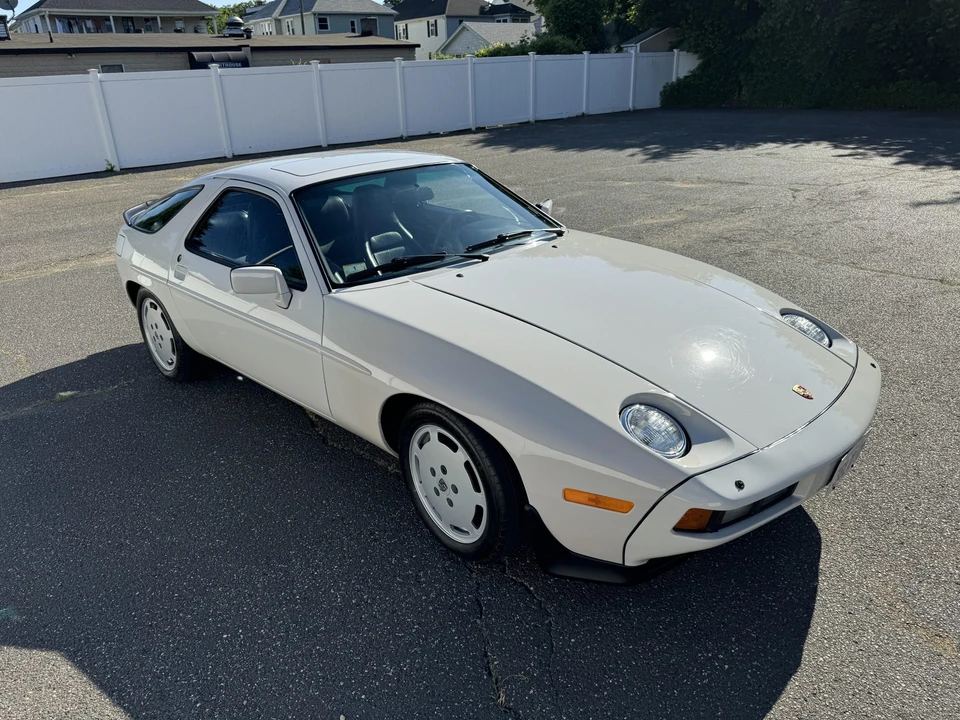 1985 Porsche 928 S - Image 27 of 31