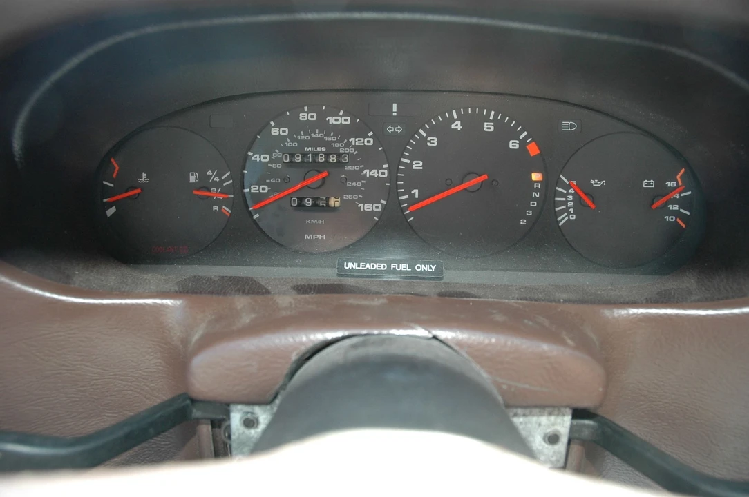 1985 Porsche 928 S - Image 5 of 13