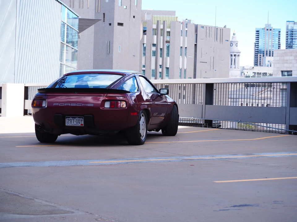 1985 Porsche 928 S - Image 18 of 31