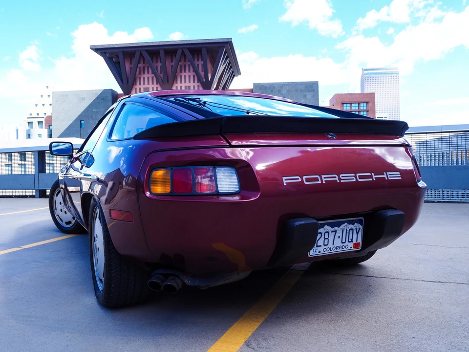 1985 Porsche 928 S - Image 16 of 31