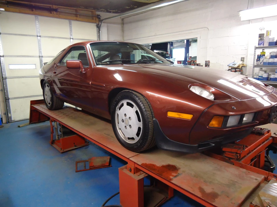 1985 Porsche 928 S - Image 24 of 31