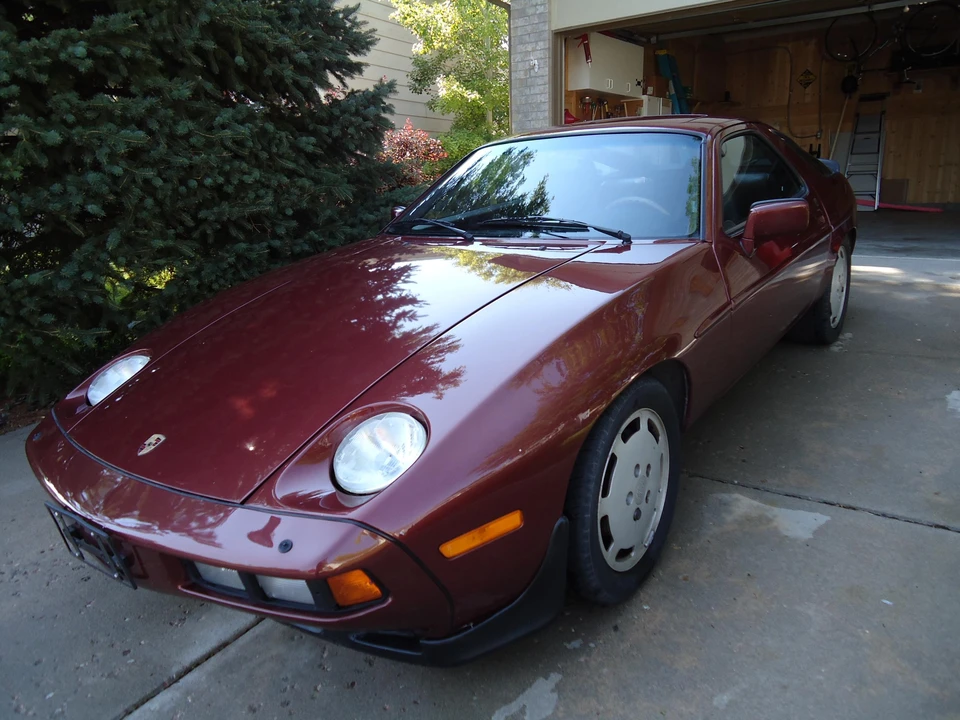 1985 Porsche 928 S - Image 8 of 31