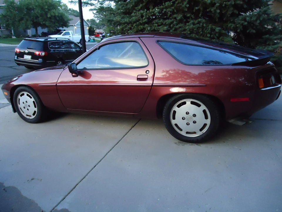 1985 Porsche 928 S - Image 12 of 31