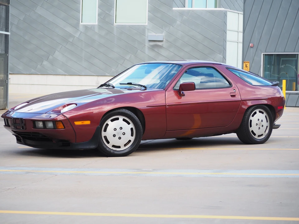 1985 Porsche 928 S - Image 10 of 31