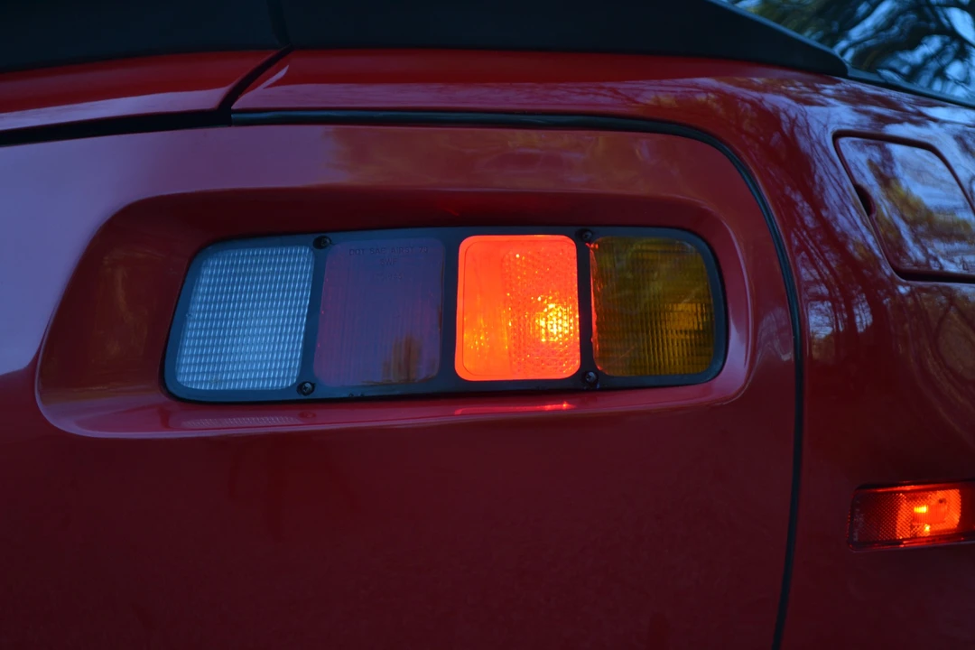 1985 Porsche 928 S - Image 28 of 31