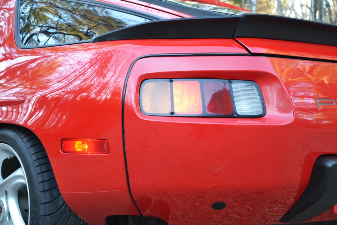 1985 Porsche 928 S - Image 26 of 31
