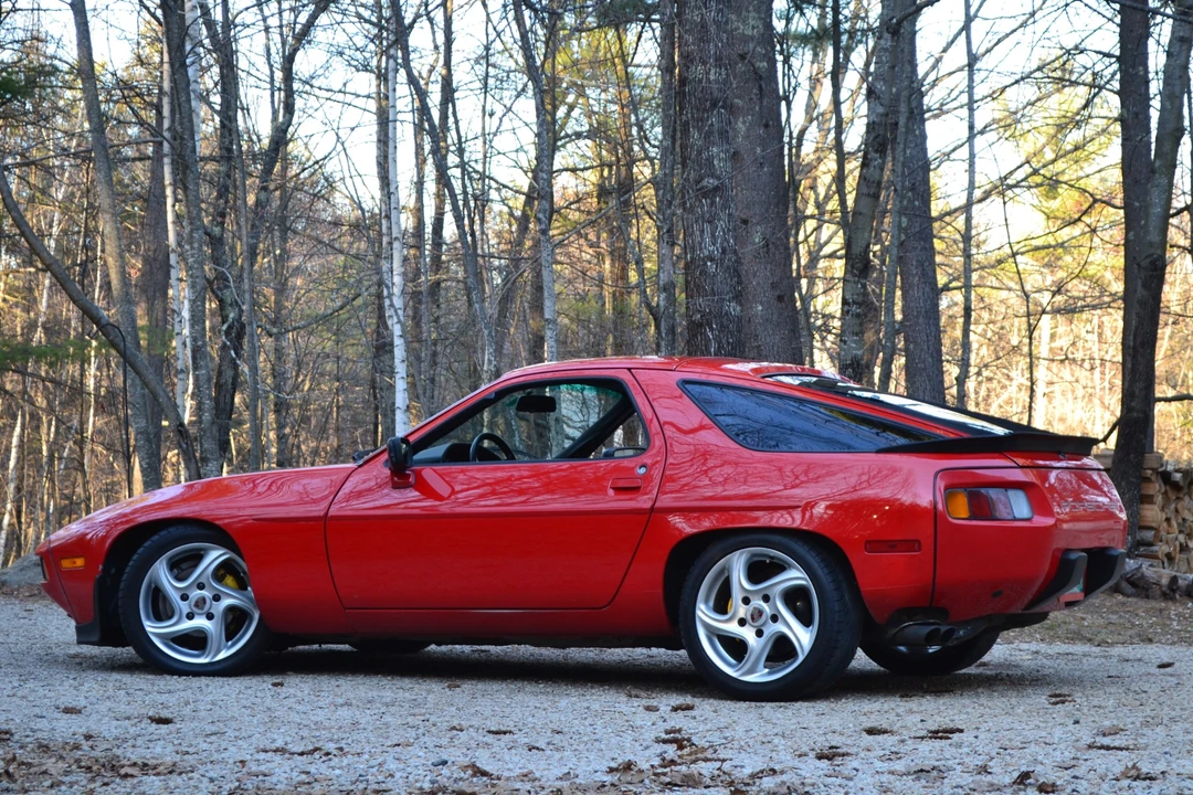 1985 Porsche 928 S - Image 5 of 31