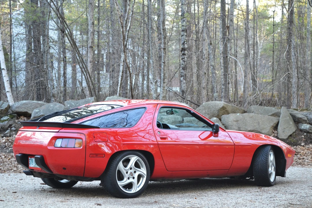 1985 Porsche 928 S - Image 11 of 31