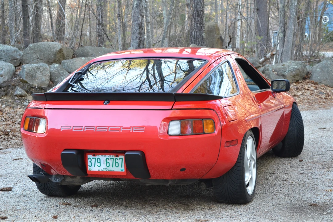 1985 Porsche 928 S - Image 13 of 31