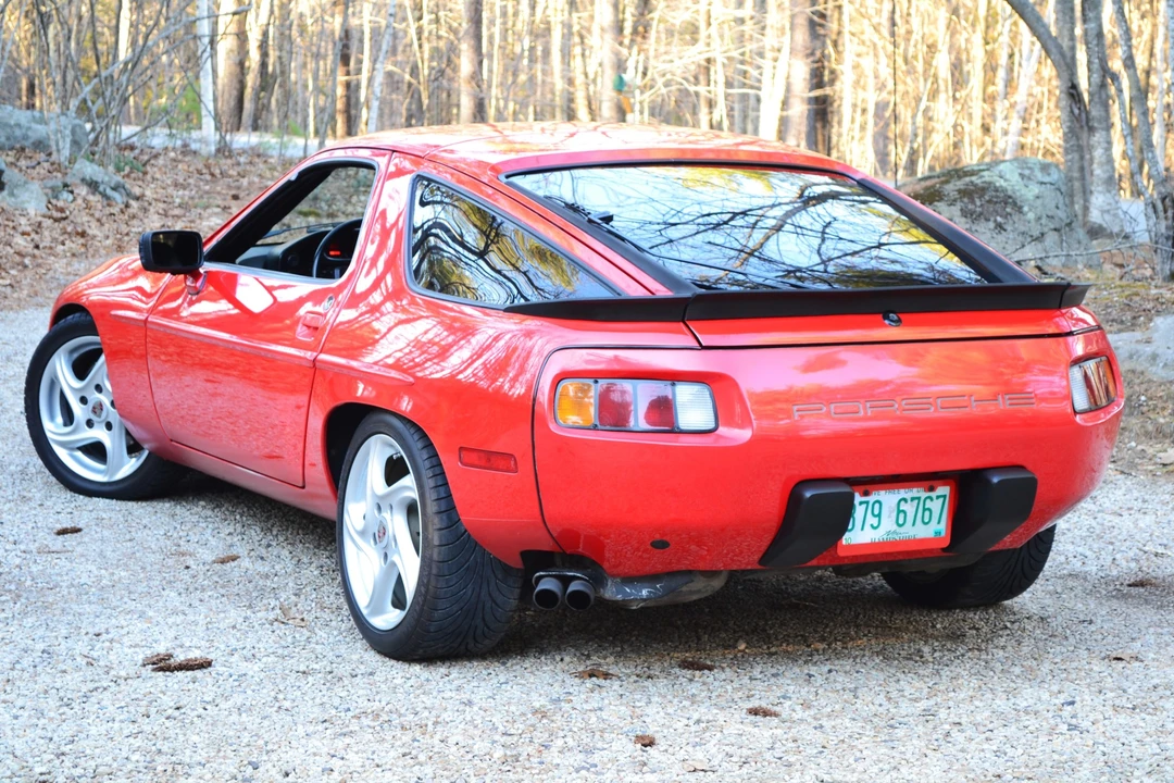 1985 Porsche 928 S - Image 16 of 31