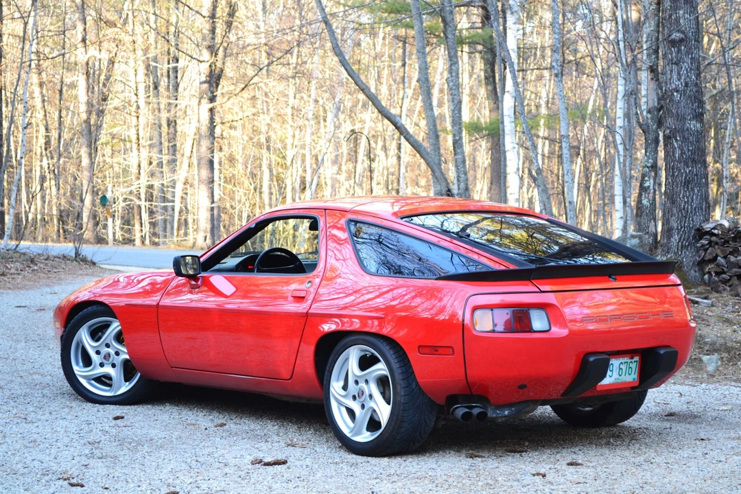 1985 Porsche 928 S - Image 17 of 31