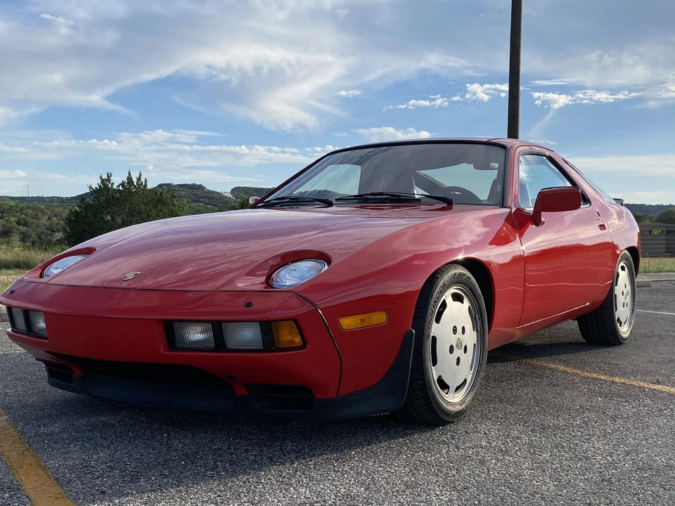 1985 Porsche 928 S - Image 2 of 31