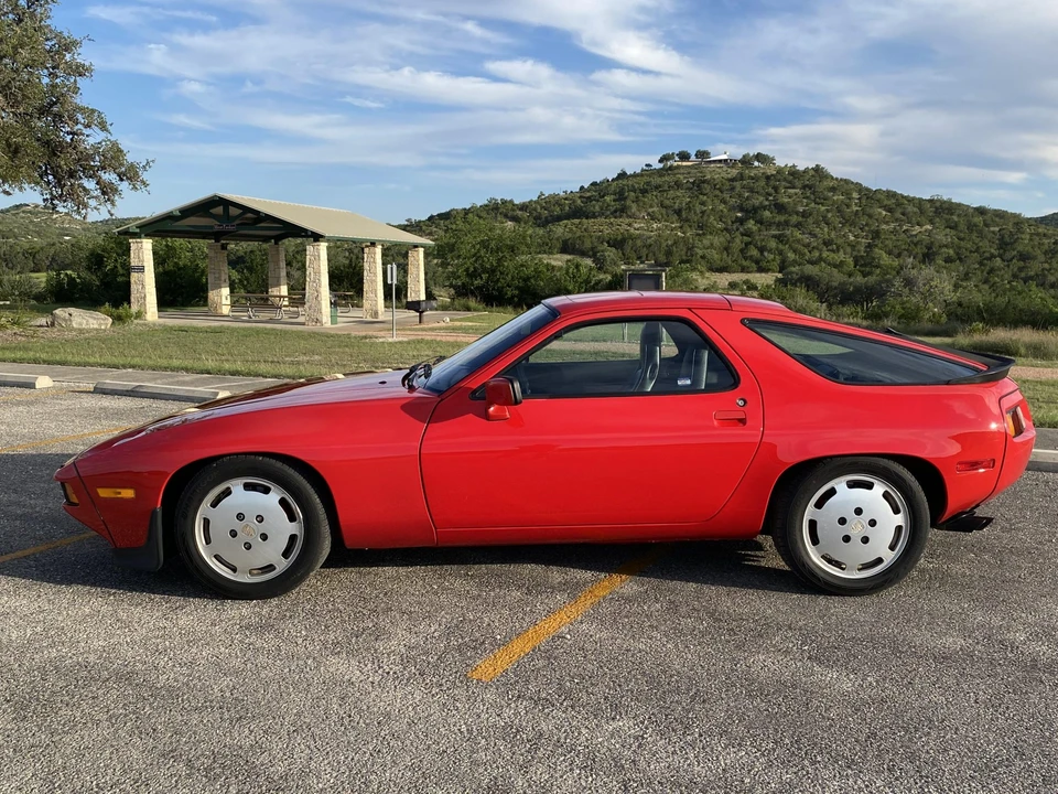 1985 Porsche 928 S - Image 5 of 31