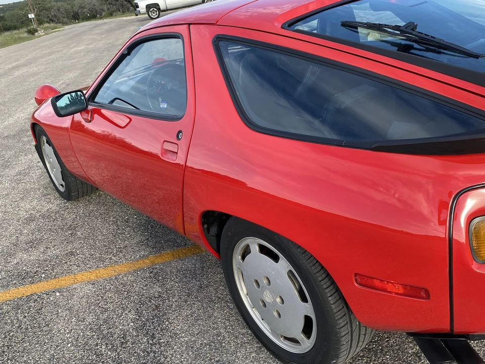 1985 Porsche 928 S - Image 13 of 31
