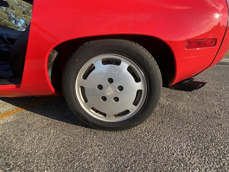 1985 Porsche 928 S - Image 15 of 31