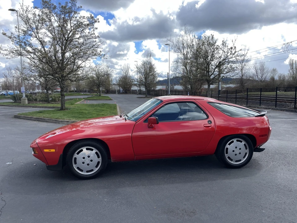 1985 Porsche 928 S - Image 8 of 31