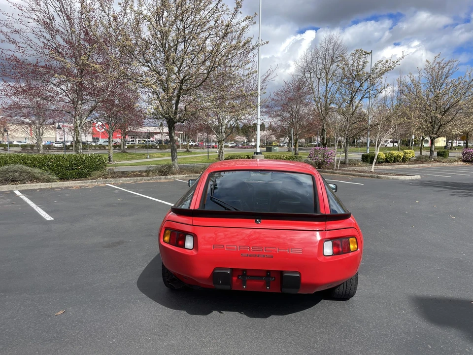 1985 Porsche 928 S - Image 14 of 31