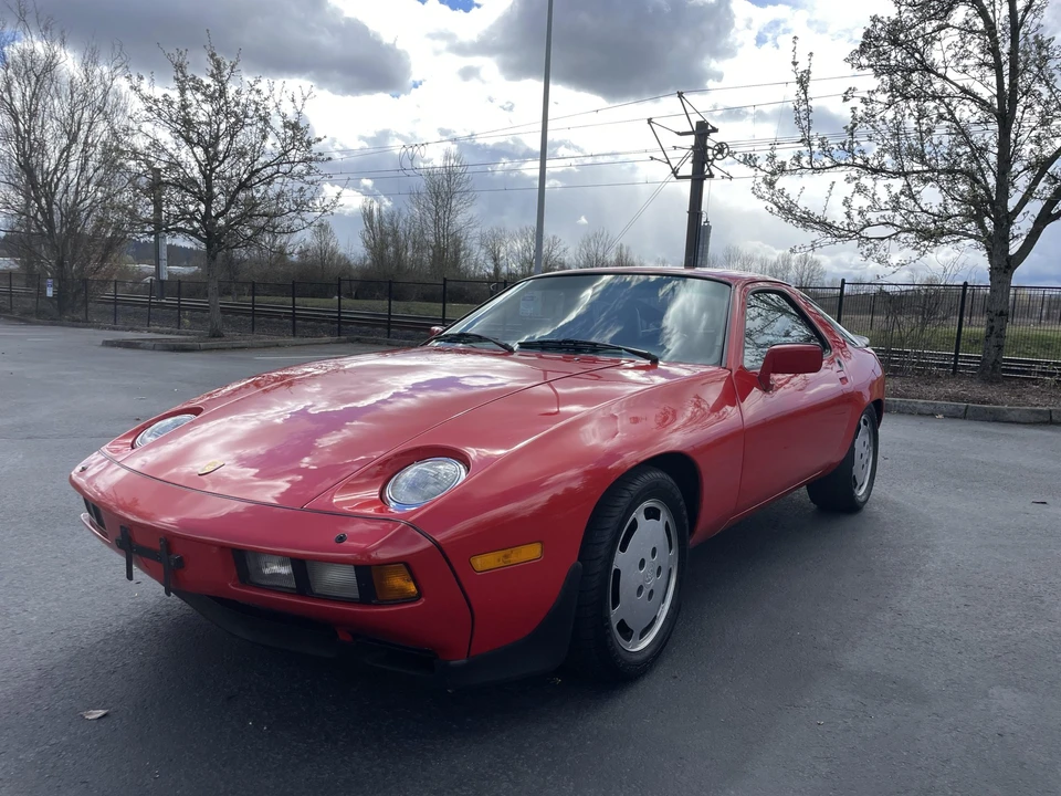 1985 Porsche 928 S - Image 7 of 31