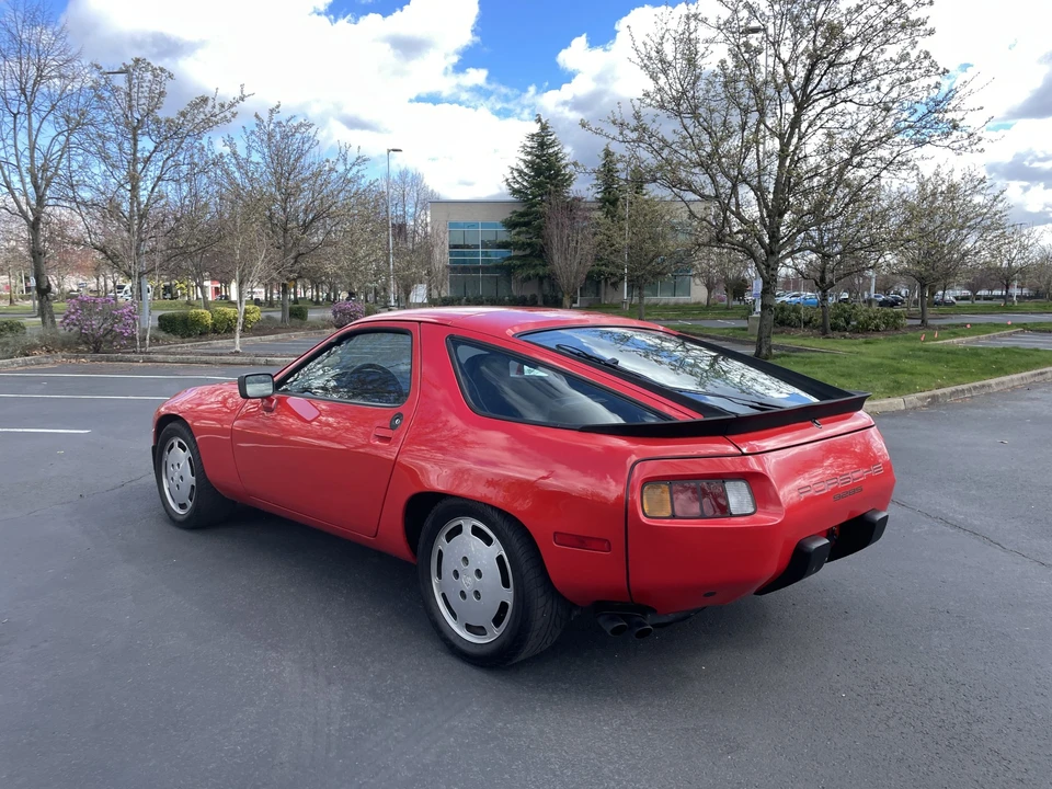 1985 Porsche 928 S - Image 10 of 31