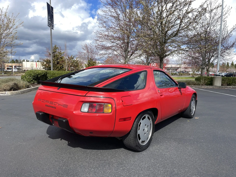 1985 Porsche 928 S - Image 16 of 31