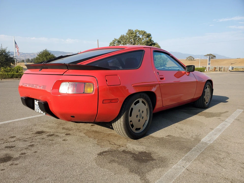 1985 Porsche 928 S - Image 14 of 31