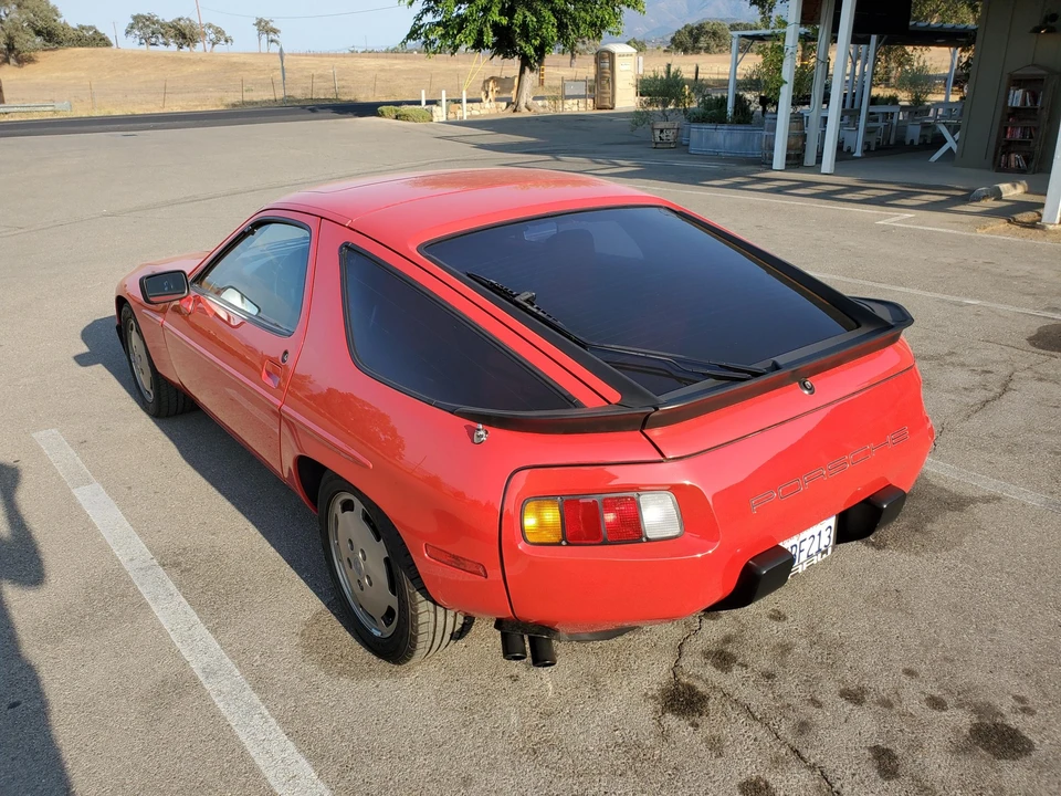 1985 Porsche 928 S - Image 11 of 31