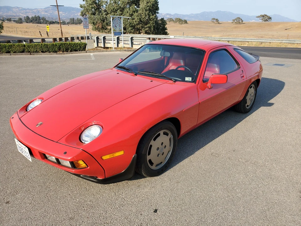 1985 Porsche 928 S - Image 2 of 31