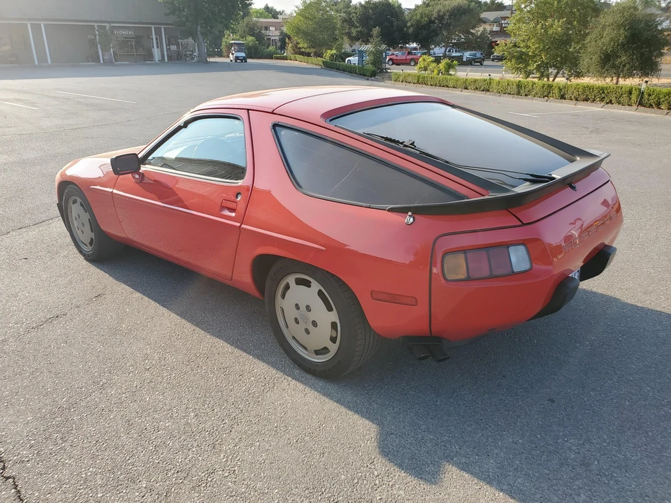 1985 Porsche 928 S - Image 9 of 31