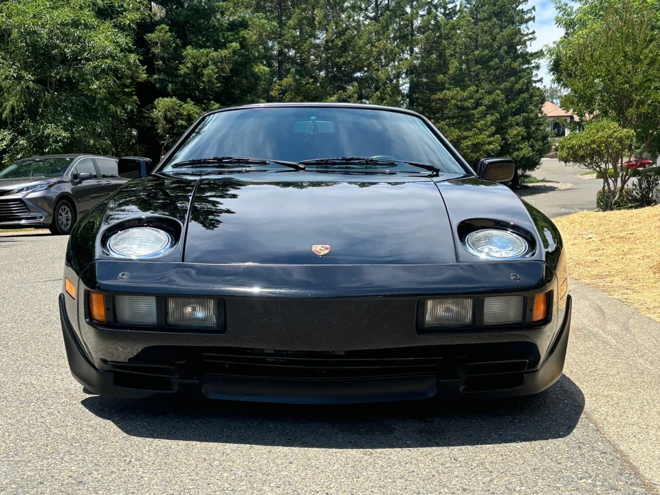1985 Porsche 928 S - Image 9 of 31