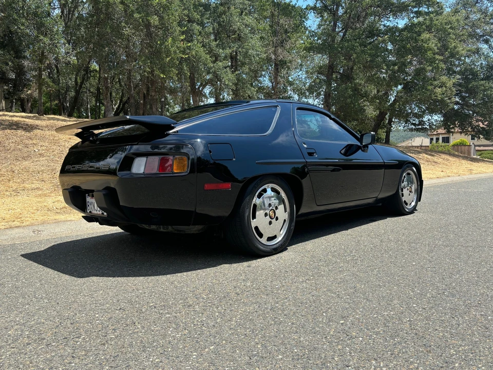 1985 Porsche 928 S - Image 6 of 31