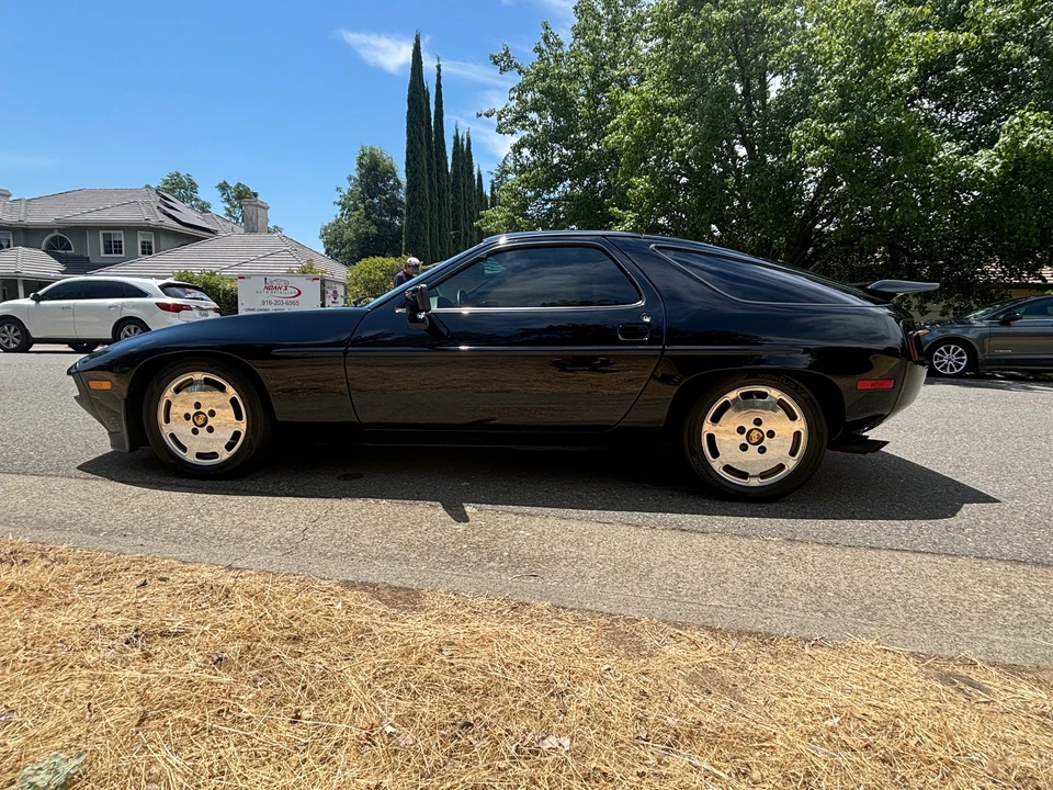 1985 Porsche 928 S - Image 3 of 31