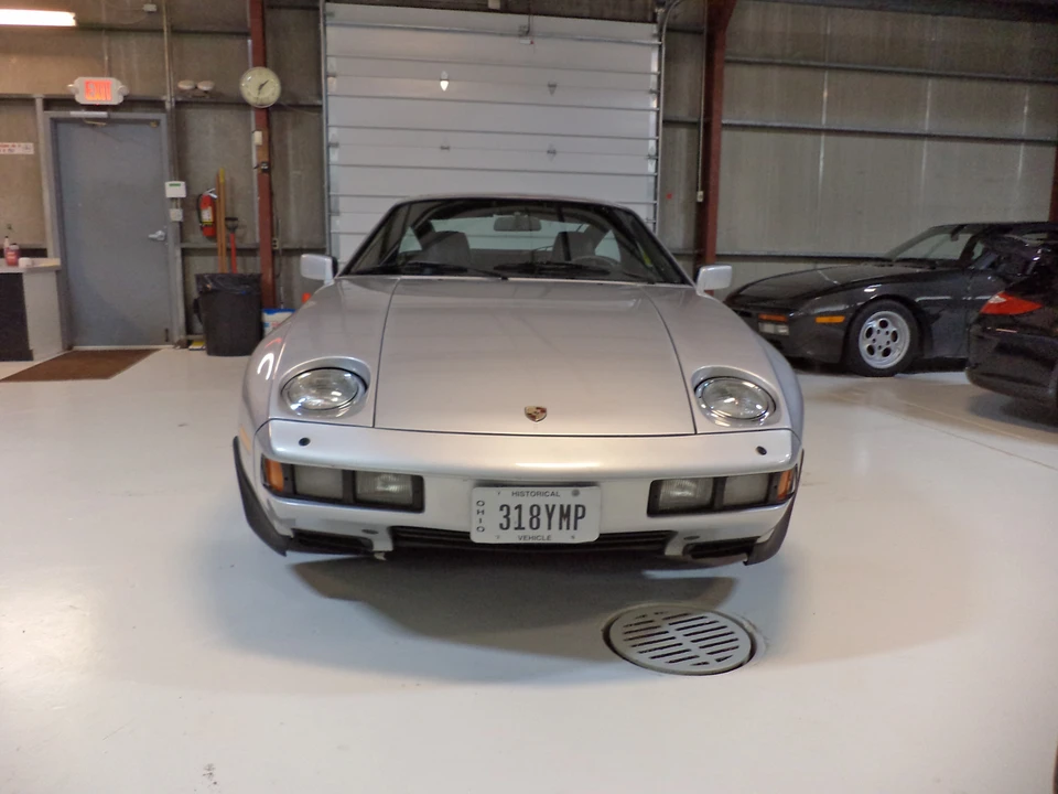 1985 Porsche 928 S - Image 9 of 31