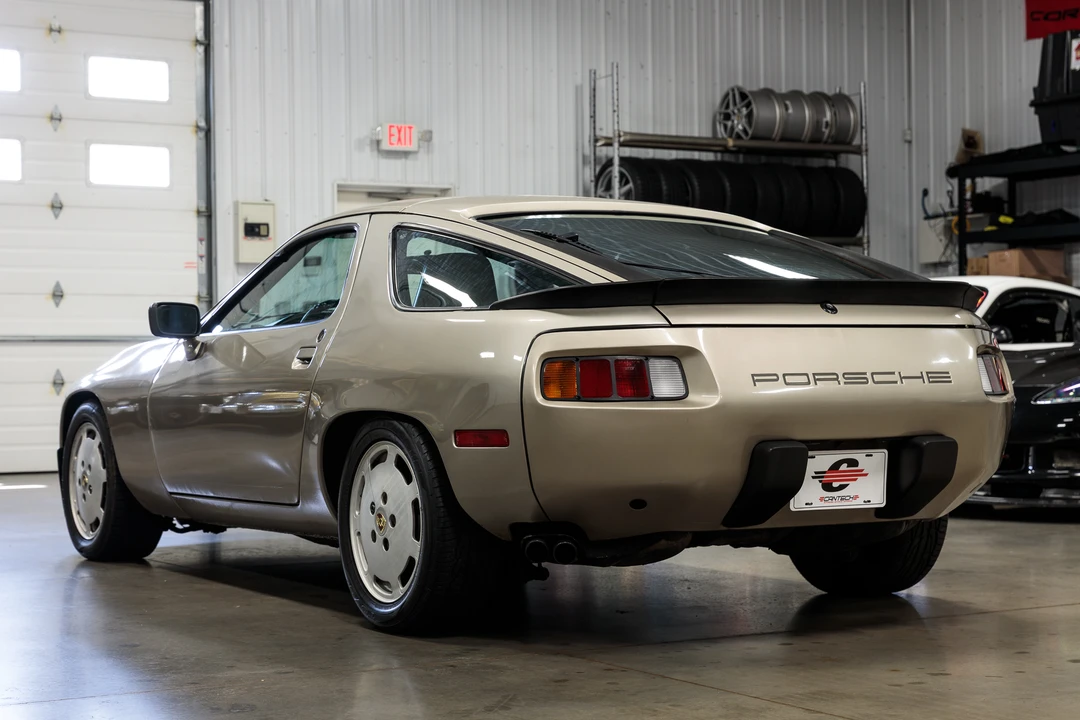 1985 Porsche 928 S - Image 18 of 31