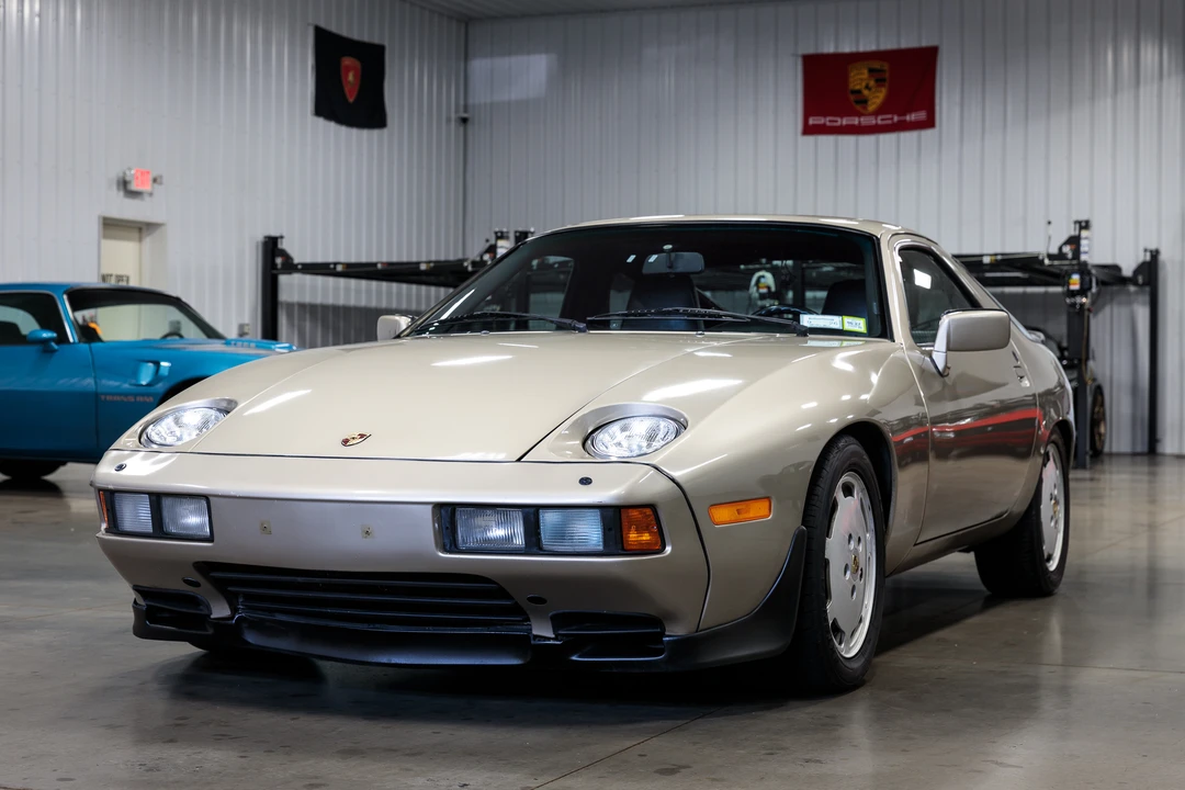 1985 Porsche 928 S - Image 9 of 31
