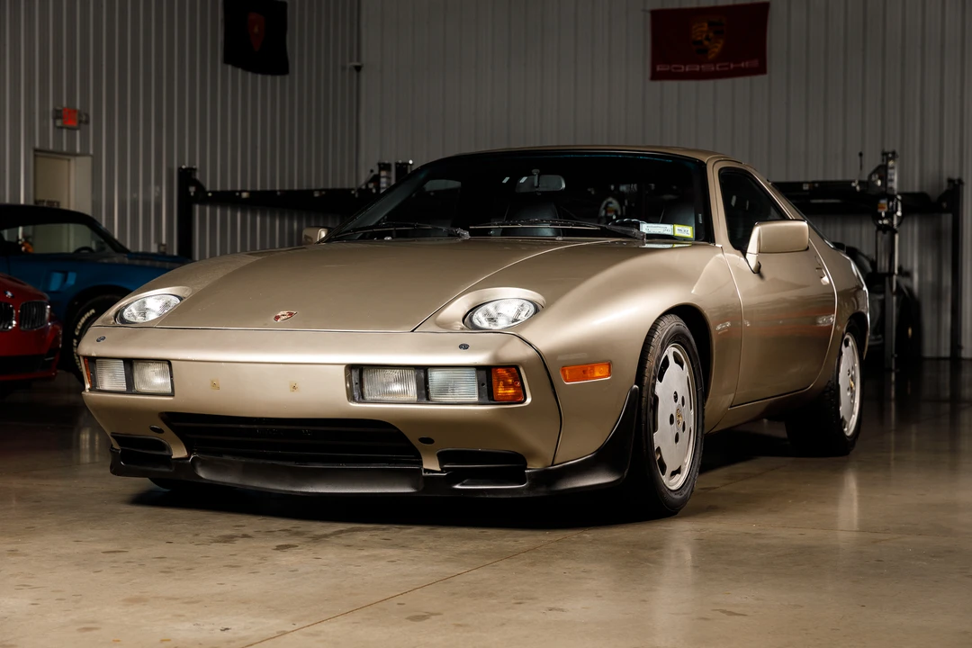 1985 Porsche 928 S - Image 8 of 31