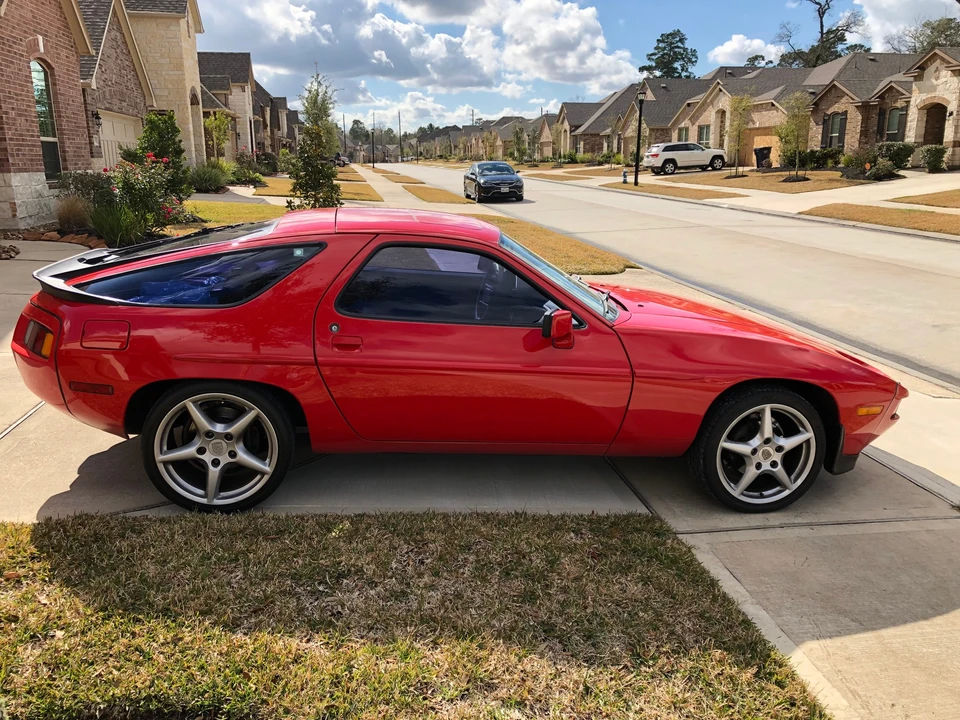1985 Porsche 928 S - Image 9 of 31