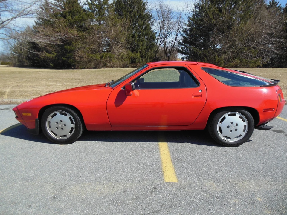 1985 Porsche 928 S - Image 7 of 31