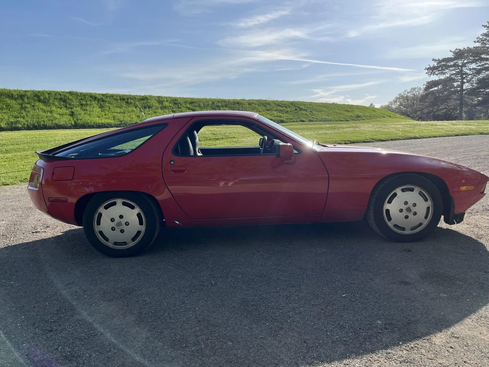 1985 Porsche 928 S - Image 15 of 31