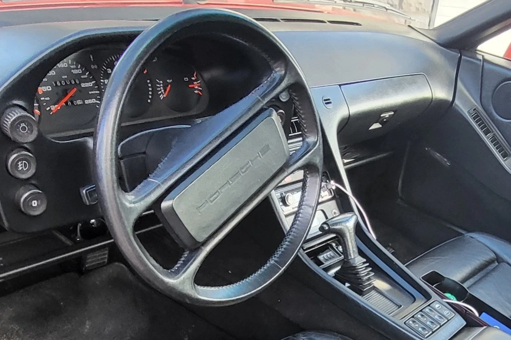 1985 Porsche 928 S - Image 15 of 31
