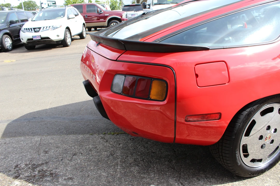 1985 Porsche 928 S - Image 10 of 31