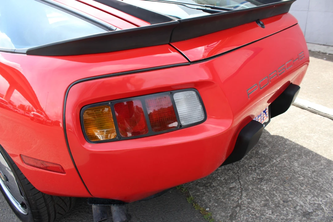 1985 Porsche 928 S - Image 11 of 31