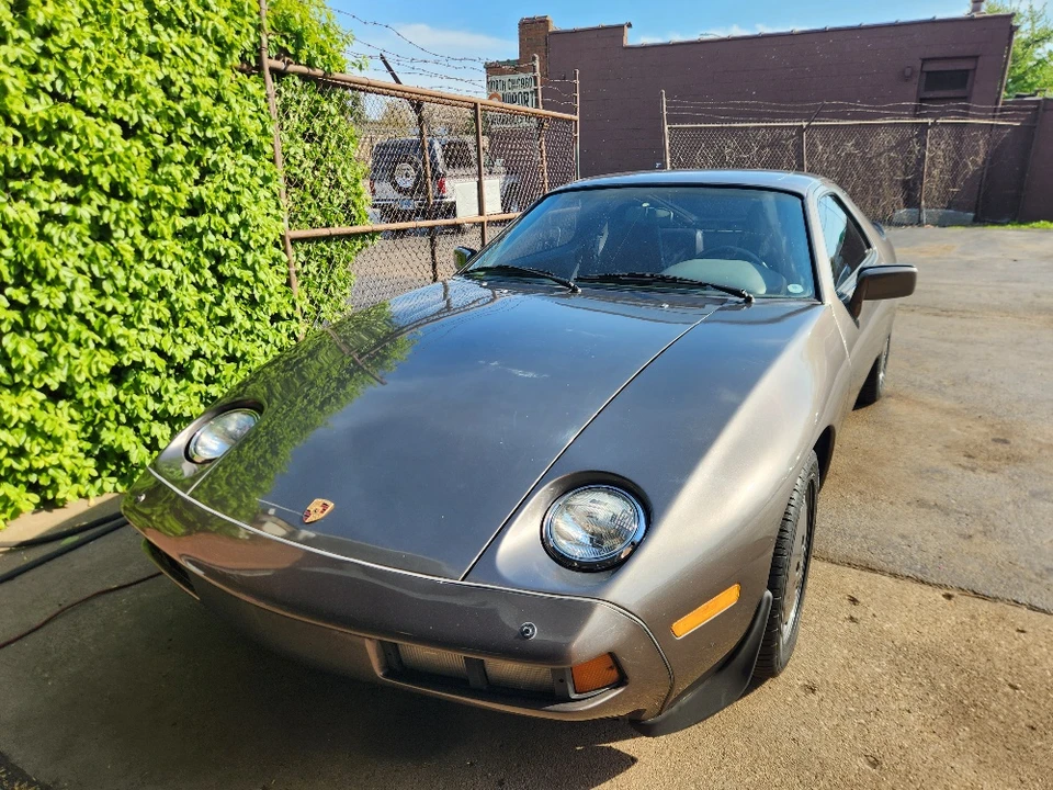 1985 Porsche 928 S - Image 2 of 31