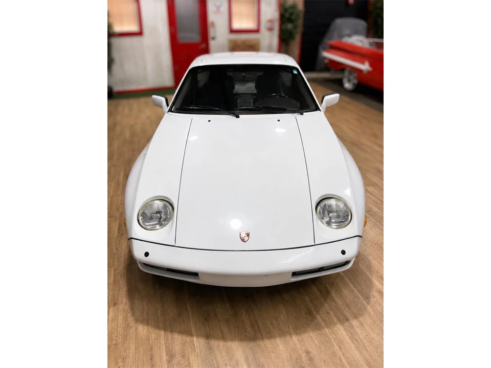 1985 Porsche 928 S - Image 4 of 17
