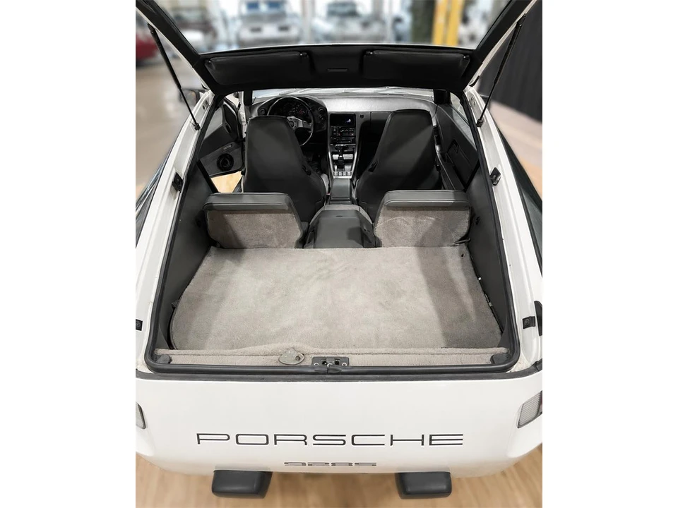 1985 Porsche 928 S - Image 17 of 17