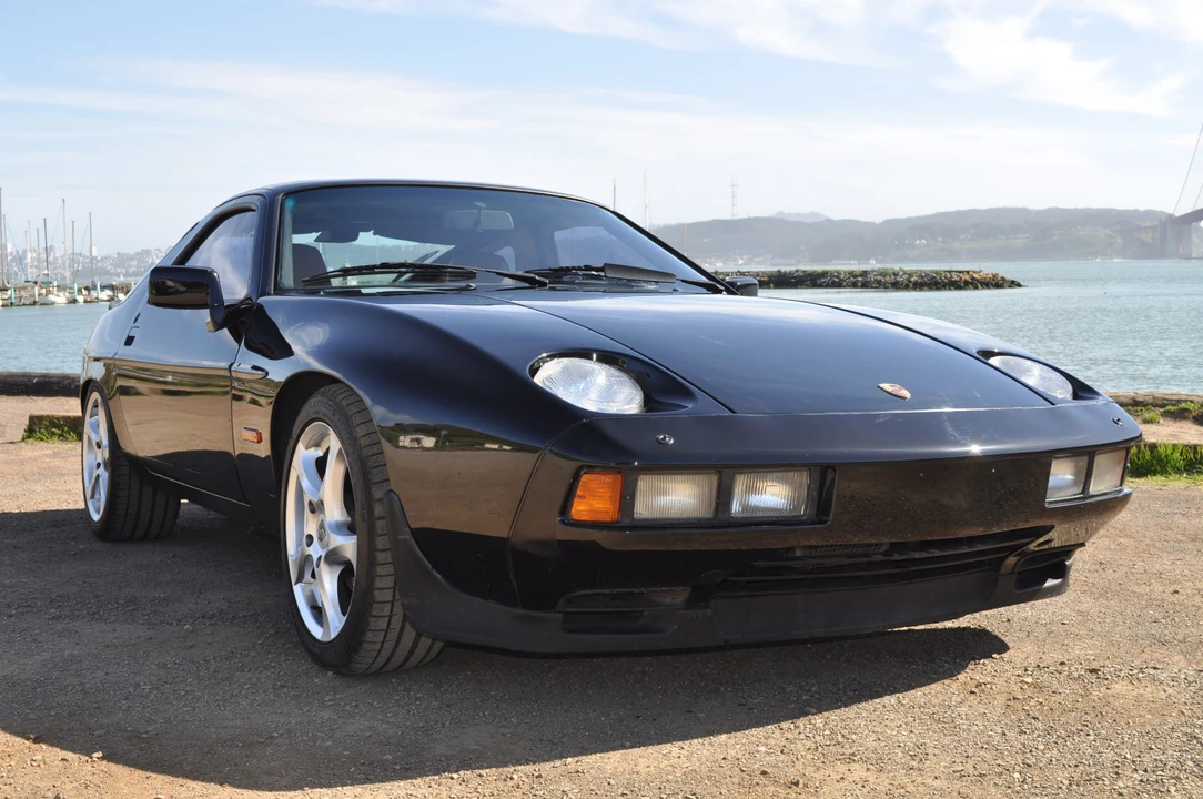 1985 Porsche 928 S - Image 2 of 31
