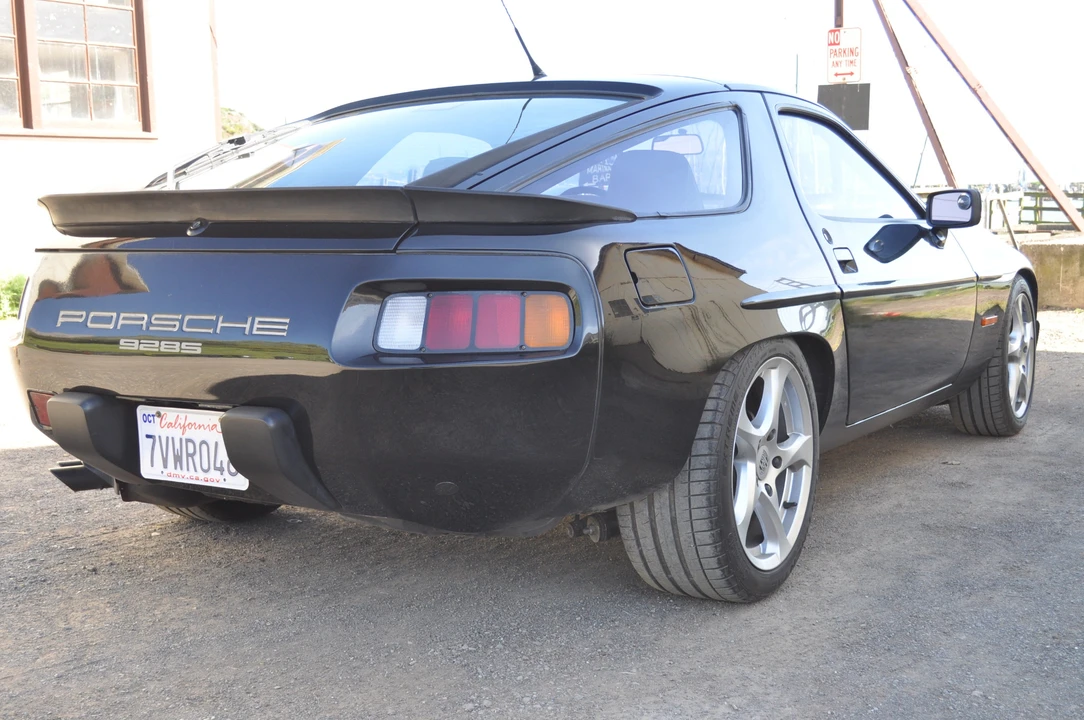 1985 Porsche 928 S - Image 11 of 31